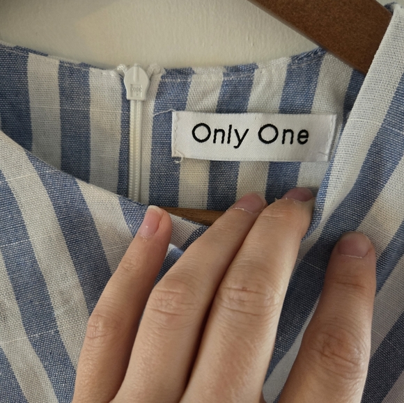Only One brand striped dress. Size small/med. Unlined. Pockets, zip back, summer - Picture 2 of 7